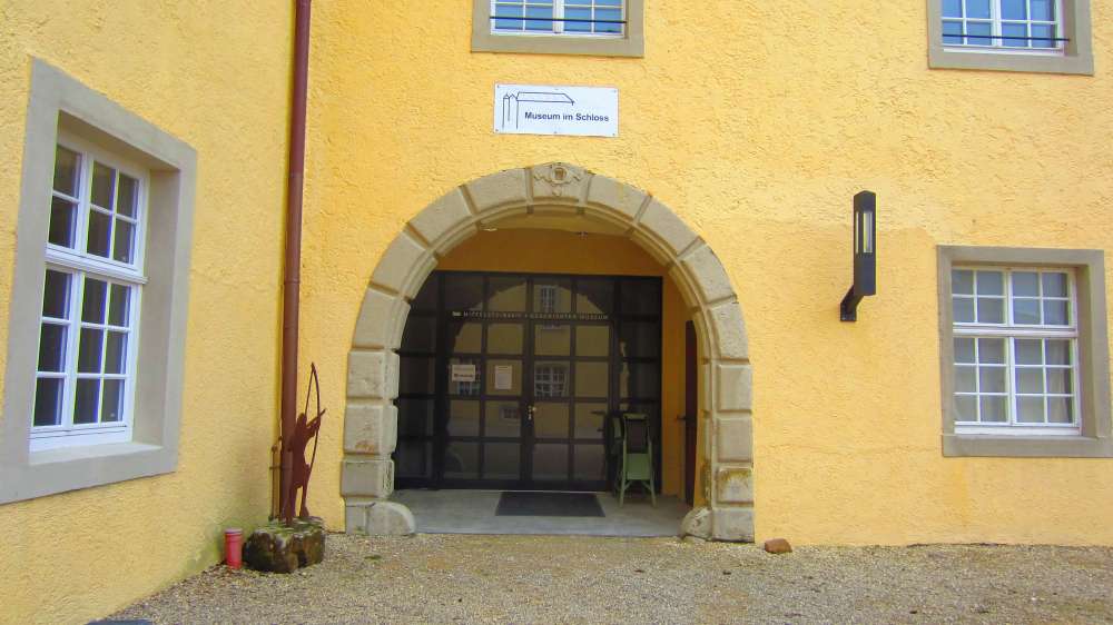 Schloss_Untergroeningen