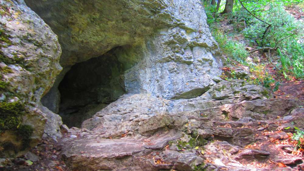 Hoehleneingang