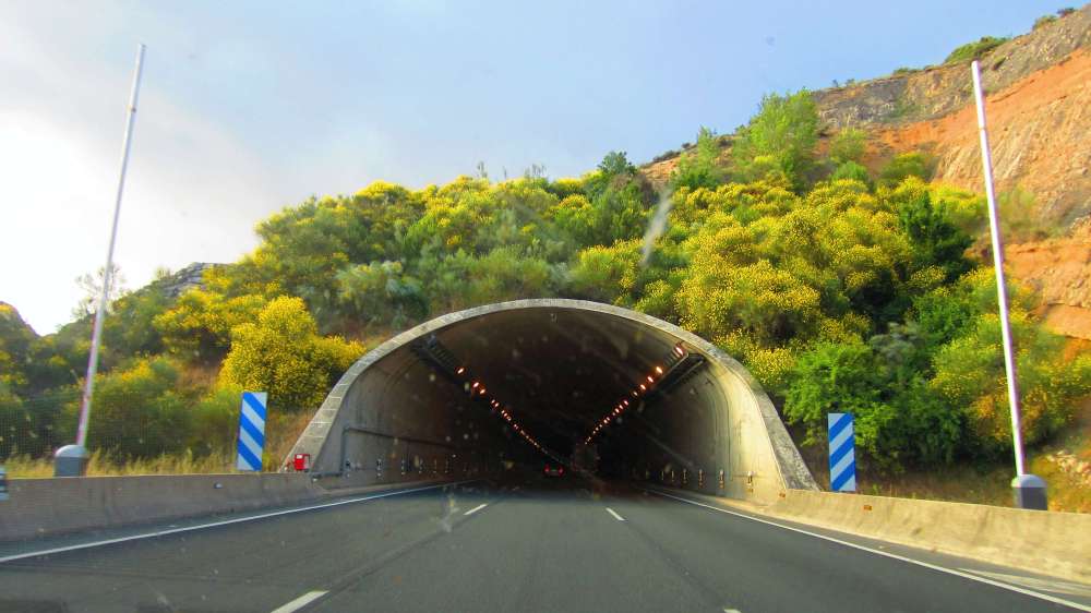 Tunnel