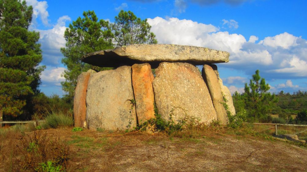 Anta de Cortico de Algodres