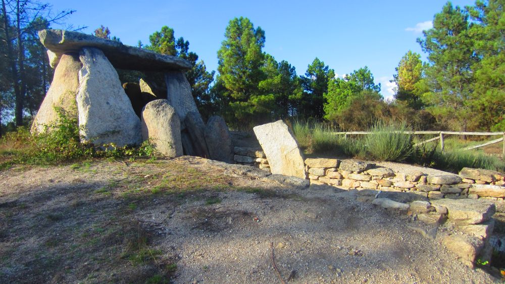 Anta de Cortico de Algodres