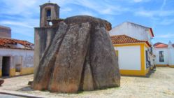 Anta Capela de Sao Dinis