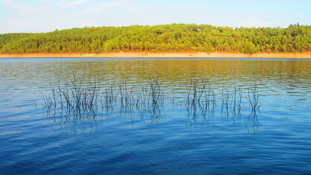 Abendstimmung am Santa Luzia-Stausee
