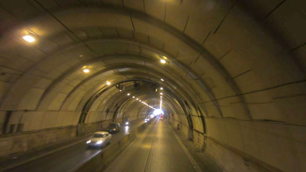 Tunnel