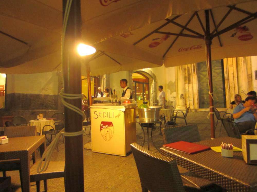 Cafe_Sedili