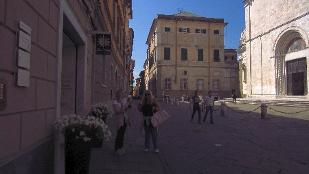 Sarzana_Esther_Dunya