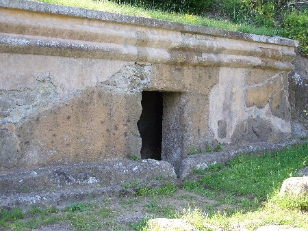 Tuscania_Etruskergrab