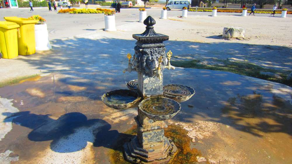 Brunnen