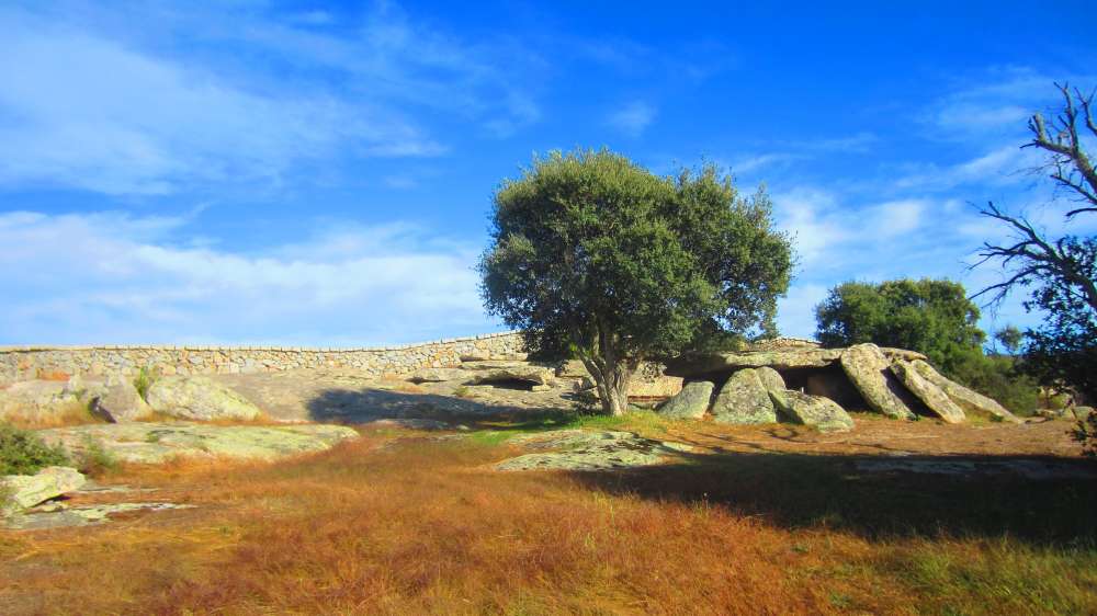 Dolmen_Ladas