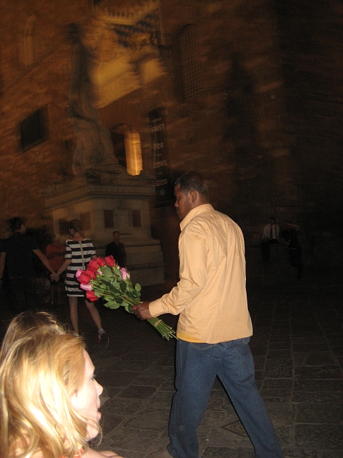IMAG_Florenz_Rosenverkaeufer